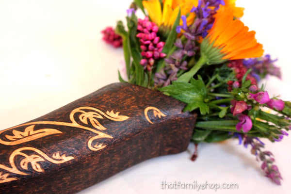 Sword Hilt Bouquet Holder, Arwen's LOTR Replica-thatfamilyshop.com