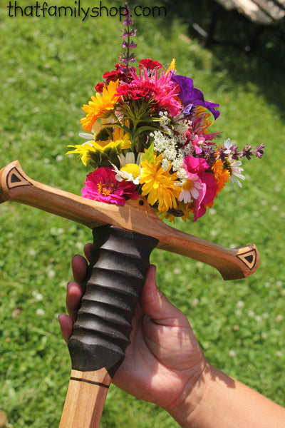 LOTR Sword Hilt Bouquet Holder-thatfamilyshop.com