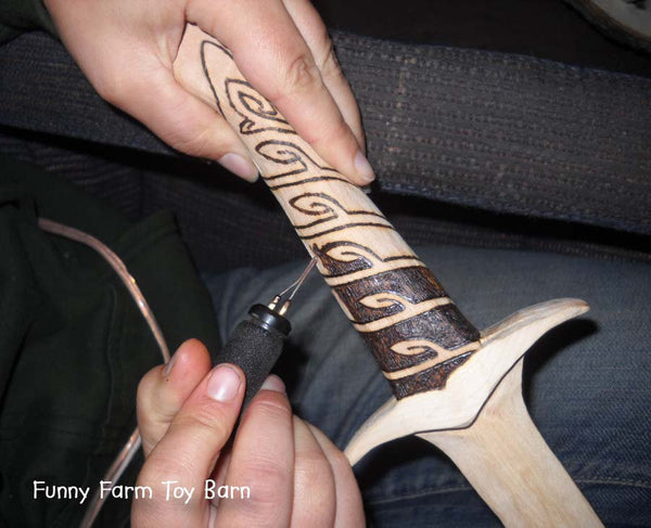 Frodo's Sting Wooden Toy Sword Lord of the Rings Toy Movie Replica Costume Prop-thatfamilyshop.com
