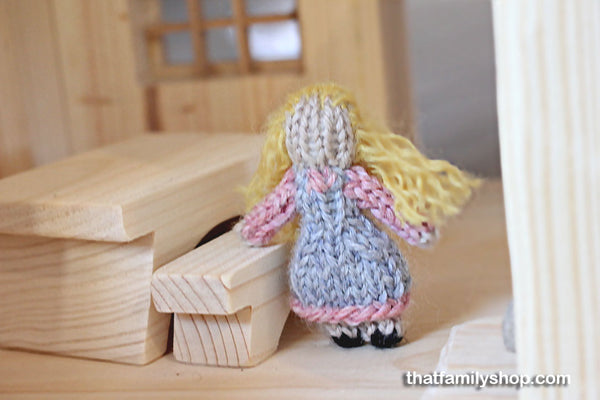 Little House Family Dolls, Tiny Kitted People with Natural Wool-thatfamilyshop.com
