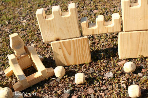 Catapult Launcher and Castles Natural Wooden Game Eco Friendly Play Set-thatfamilyshop.com