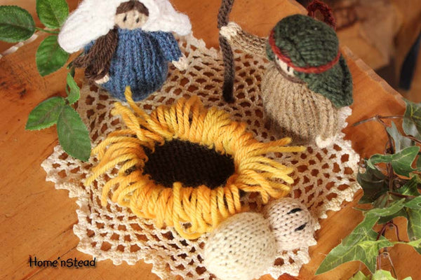 Children's Christmas Nativity Playset People Jesus Joseph and Mary Natural Wool-thatfamilyshop.com